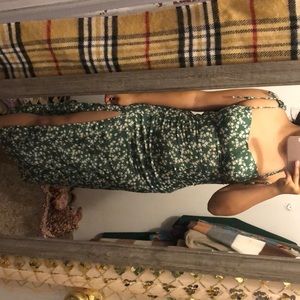 Tie shoulder High split green floral dress💚